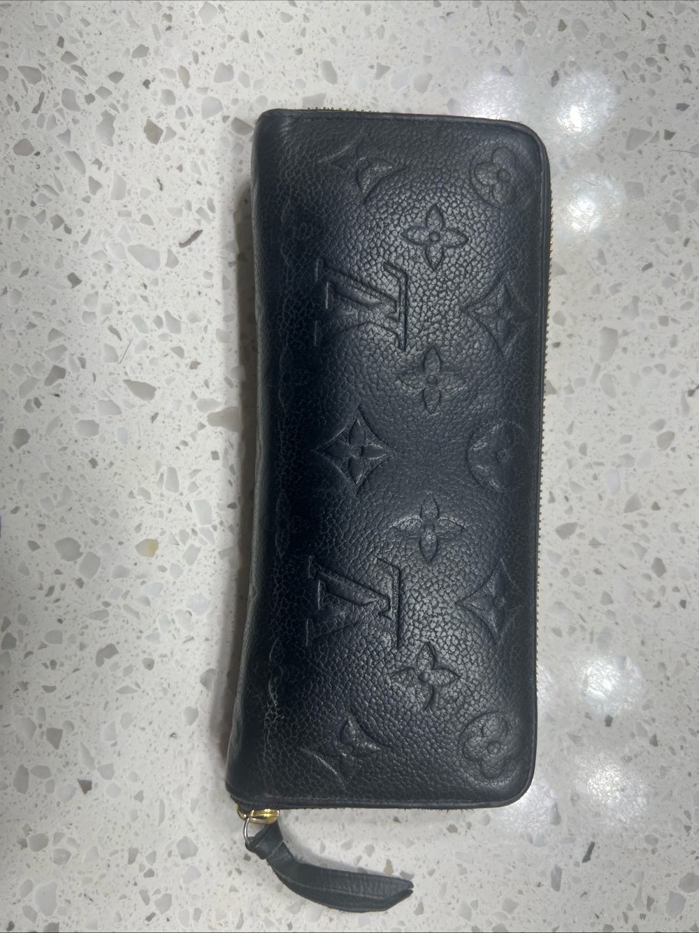 Black Zip-Around womens Wallet - Picture 6 of 6